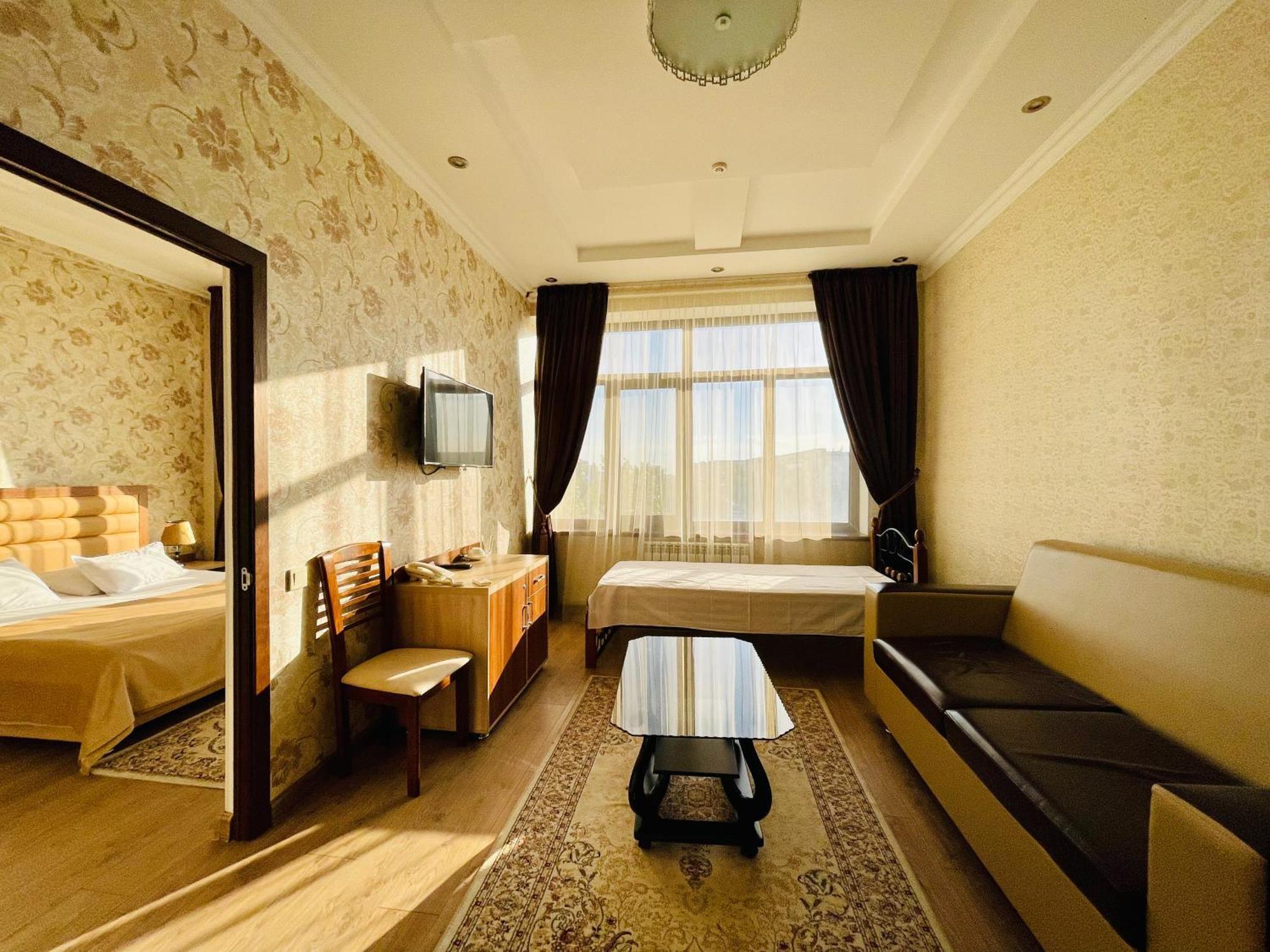Hotel Dostyk Kyzyłorda Zewnętrze zdjęcie